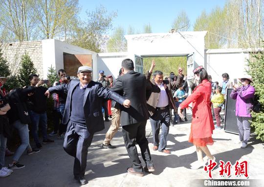 親歷新疆帕米爾高原上的塔吉克族婚禮：一場婚禮辦三天