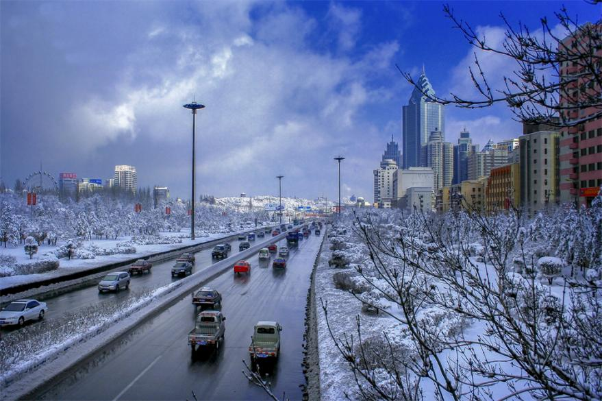 雪后的烏魯木齊。劉元攝